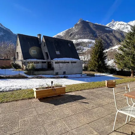 T2 Ensoleille. Terrasse Et Vaste Jardin Commun Apartment