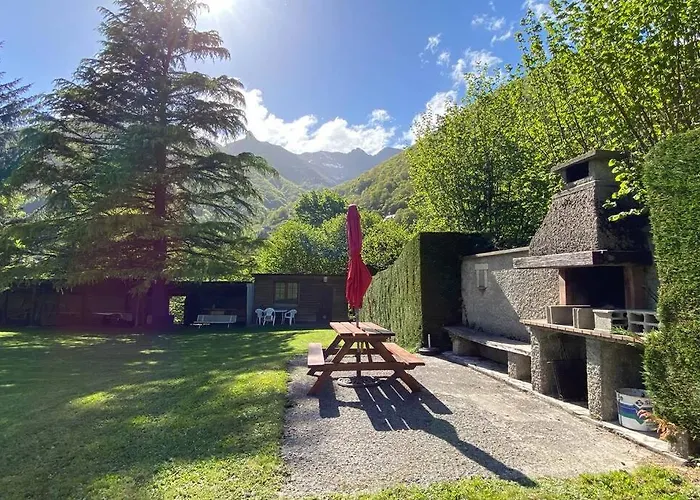 T2 Ensoleille. Terrasse Et Vaste Jardin Commun